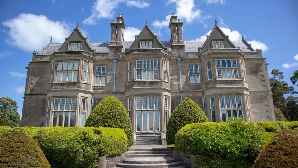 Muckross House and gardens in Killarney National Park”